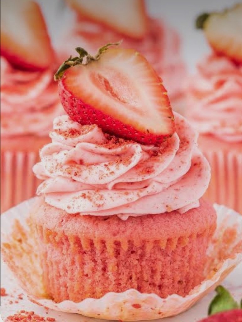 strawberry cupcake